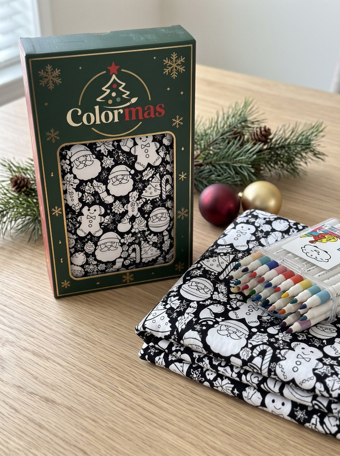 Colour-in Christmas blanket